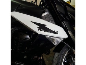 kawasaki z1000 copertina guaina logo sinistra gadget motociclo motore montare 3d print model - Mito3D