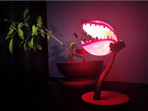 pompeuse plante lampe bandicoot crash chair flytrap Jeu jeu Ikea mario playstation psx ombre super soutien prendre piège Vénus 3d print model - Mito3D