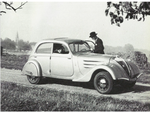 peugeot 402 1938 1939 1940 30s 40s Fransızca Ordu araba Almanca sedan savaş oyunu ww2 3d print model - Mito3D
