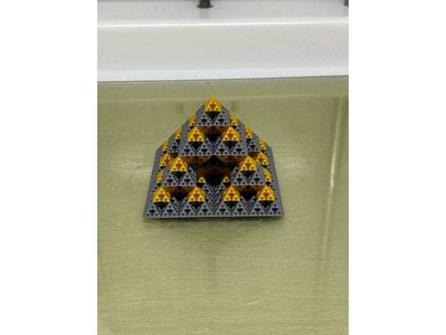 fraktal Pyramide multi Farbe color Mehrfarbig Multimaterial 3D print model - Mito3D