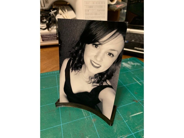 4x6 photo stand 3D print model - Mito3D