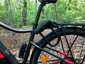 support antivol btwin sur porte bagage bicycle bike decathlon lock holder luggage rack mortise onesecondclip riverside rockrider velo 3d print model - Mito3D