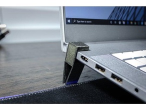 Rasierer Klinge 15 Laptop Stand 3d print model - Mito3D