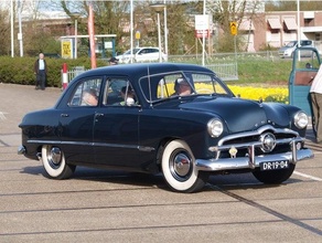 vado personalizado sedán 4 2 puerta 1949 1948 1950 40s 50s americano coche vehiculo 3d print model - Mito3D
