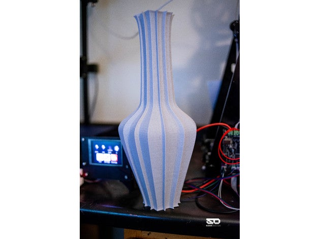 huysuz vazo Toplamak 1 4x dekor dekorasyon dekoratif çiçek sarmal bükülmüş vazolar mod 3D print model - Mito3D