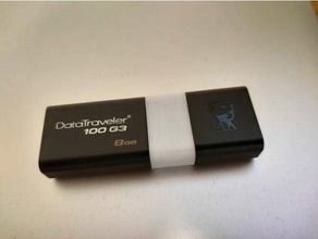 Kingston viajante dados grampo Código cores USB chave bastão 3d print model - Mito3D