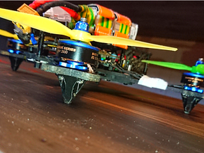 fpv courses cinématique drone supporter 20 tbs source 1 v30 3d print model - Mito3D