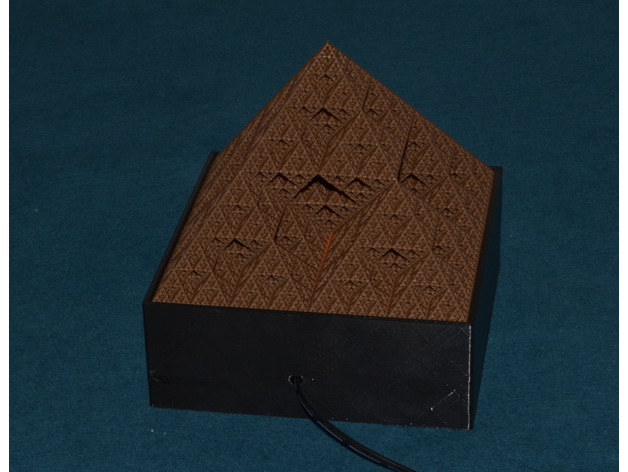 pyramide lumière 3D print model - Mito3D