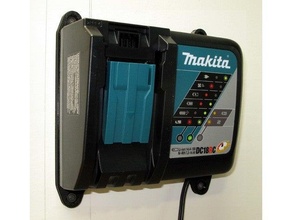 montieren Teller Makita dc18rc Batterie Ladegerät 3d print model - Mito3D