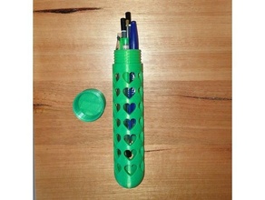 corazón lápiz caso funda caja tornillo niños Navidad regalo corazones amor bolígrafo soporte bonita colegio media tubo 3d print model - Mito3D