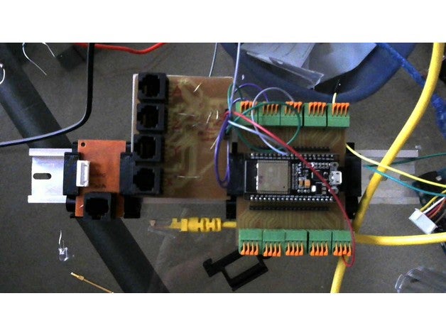 vacarme rail pcb titulaire soutien serrer 3D print model - Mito3D