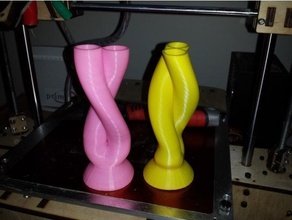 torção vaso 3d print model - Mito3D