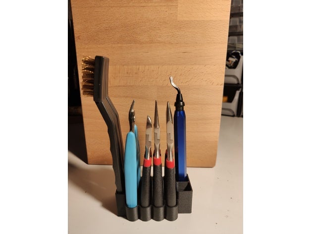 pliers tools holder 3D print model - Mito3D