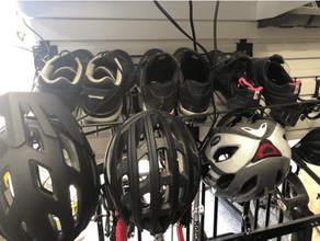 gladiador engranaje zapato estante casco gancho 3d print model - Mito3D