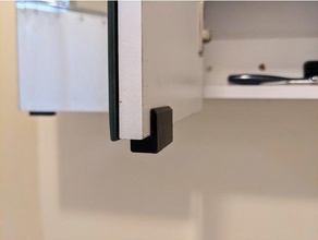 minimalistisch Medizin Kabinett Tür Griff Spiegel gespiegelt 3d print model - Mito3D