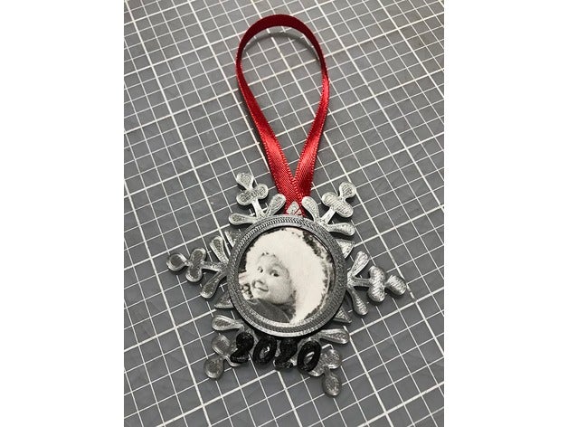 snowflake photo christmas ornament 3D print model - Mito3D