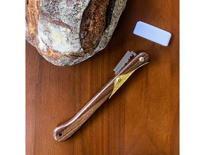 bread lame tool blade cover - magnetic razor 3d print model - Mito3D