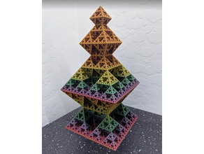 August Ski Pyramide gestapelt 3d print model - Mito3D