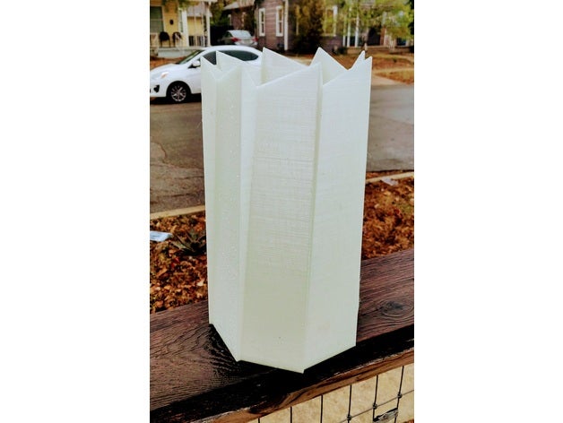 Dachgeschoss Prüfung 12 aka Frost Turm san Antonio minimalistisch modern Kunst Pflanzer Wolkenkratzer Vase 3D print model - Mito3D