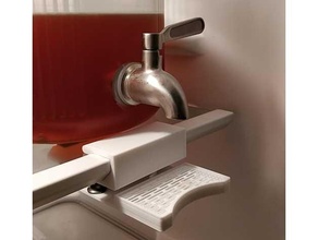 pequeña retráctil goteo bandeja dispensador refrigerador funcional jarra agua 3d print model - Mito3D