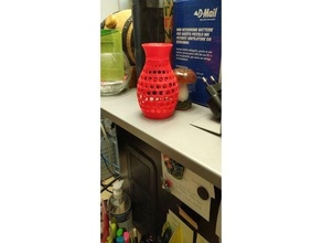 sechseckig durchlöchert Vase 3d print model - Mito3D
