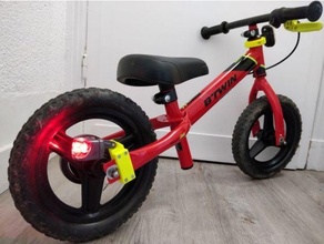 sécurité lumières fixatures équilibre bicyclette lumieres verser draisienne Cathlon btwin enfant décathlon 3d print model - Mito3D