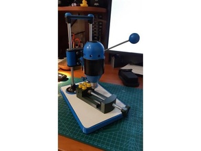 küçük mengene v3 el araçlar pcb toplu iğne 3d print model - Mito3D