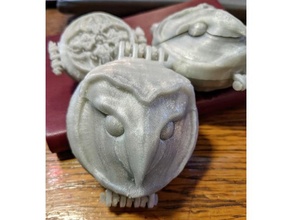 owl locket animals barn hinged necklace quatrefoil 3d print model - Mito3D