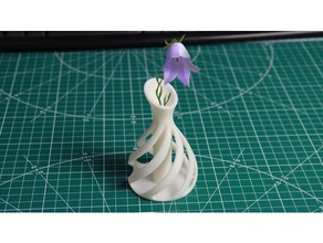torcido vaso decoração flor 3d print model - Mito3D