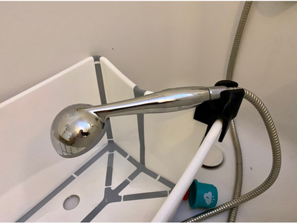 support pommeau douche pour baignoire stokke flexi bath al4az baby flexibath shower 3d print model - Mito3D