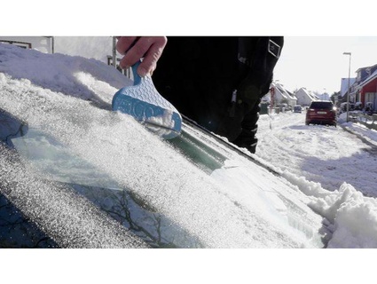 Grattoir glace igo3d GmbH froid grattoir Schnee neige hiver 3d print model - Mito3D
