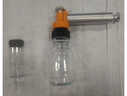 oil sample bottle bushing akerbp valhall flaske overgang 3d print model - Mito3D