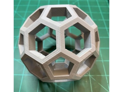 Futbol top 2 gogluzacek kesilmiş icosahedron 3d print model - Mito3D