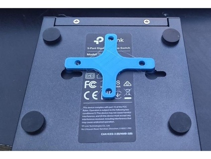 ikea skadis - tp-link tl-sg105s backplate nlyndley network switch holder 3d print model - Mito3D