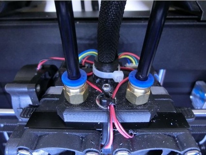 filament câble guider qidi pro shibtam 3d print model - Mito3D