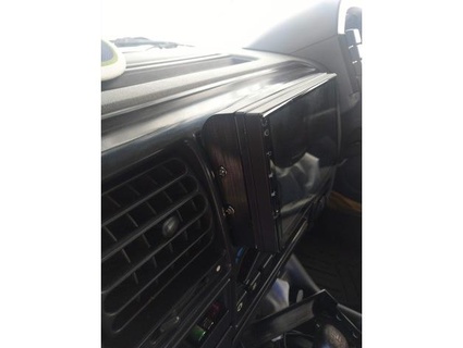 Land Rover Entdeckung 2 Lärm Stereo umgeben Disko Dan 3d print model - Mito3D