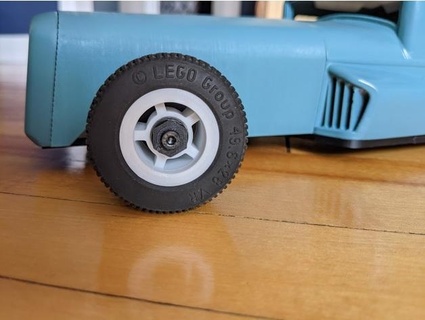 openrc f1 lego pneu roue xamith 3d print model - Mito3D