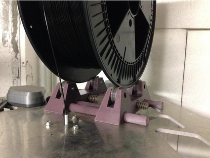 universal spool holder - 3d printed italymaker filament spoolholder 3d print model - Mito3D