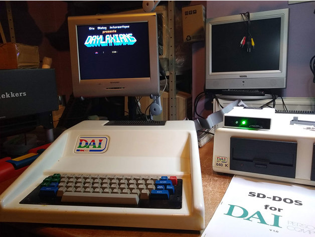 Astuccio guaina dai sd dos cenere elettronica belga Belgio floppy emulatore presto retrò carta Vintage 3D print model - Mito3D