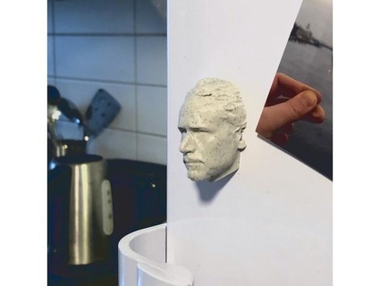 jugé boisé frigo aimant imprimeur pause mid print réel réfrigérateur sculpture 3d print model - Mito3D