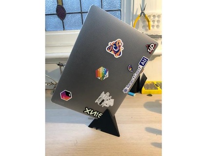 macbook Pro 15 2018 muelle selexina 3d print model - Mito3D