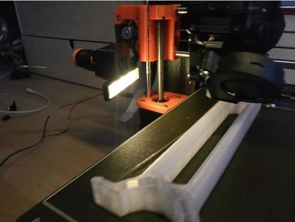 LED Licht Startseite Mantel artikulieren Himbeere pi Kamera montieren pjotrke 3d print model - Mito3D