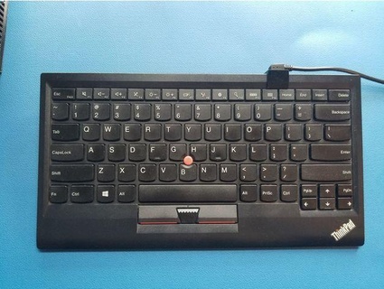 Thinkpad kompakt Tastatur USB Kabel Klemme meidet 3d print model - Mito3D