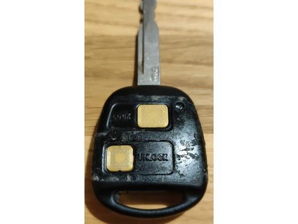 car key button toyota corolla 2002 eu nu pagadi 3d print model - Mito3D