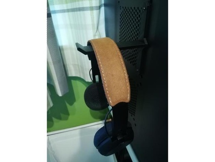 pc side panel headphone stand 3dprintergobrrrrrr 3d print model - Mito3D