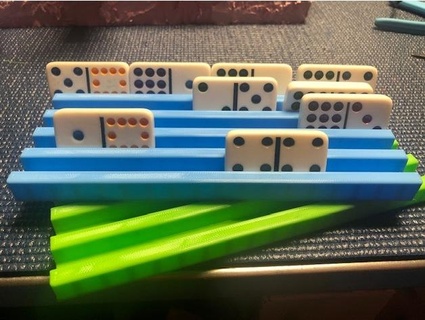 domino rack - tile holder tcrain13 3d print model - Mito3D