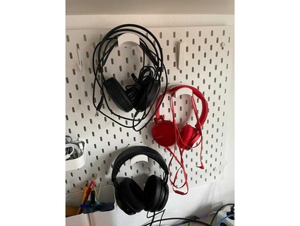 headphone holder ikea skadis hooks attached nederhoffdesign 3d print model - Mito3D