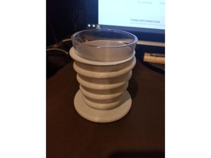 cup holder iguanaman 3d print model - Mito3D