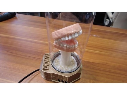 3d motorized - rotating teeth display toddsworld 3d print model - Mito3D