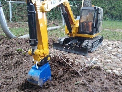 bruder cat grabenschaufel excavator shovel bob-t-h-builder 3d print model - Mito3D
